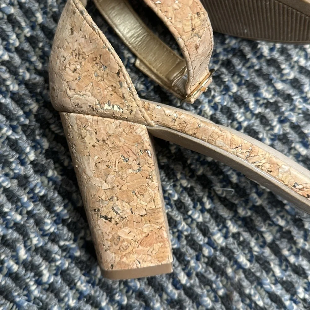 Cute! 3 1/2 in Cork Comfort Heels from Cato Size 8W GUC - Picture 6 of 9